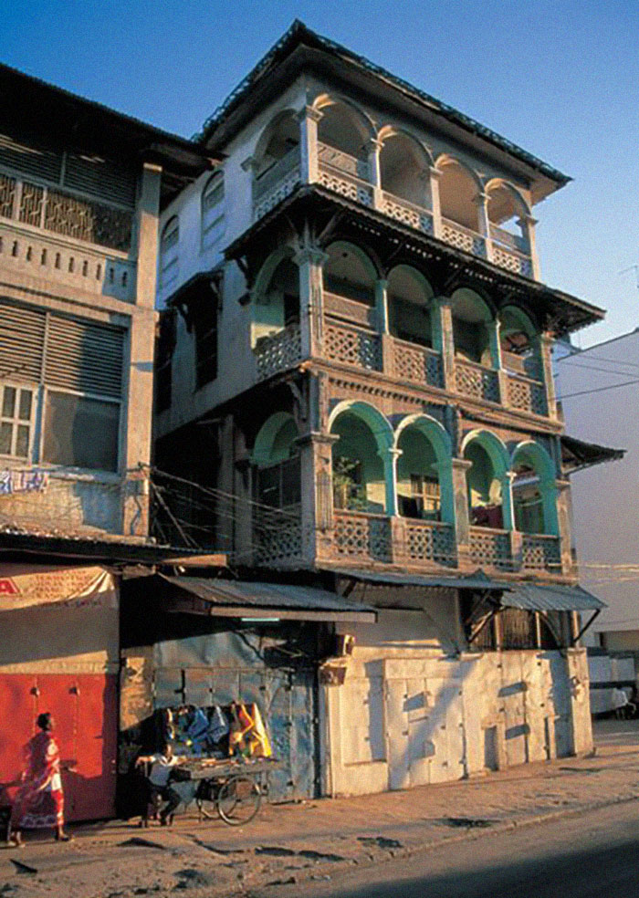 Guy Says African Architecture Isn't Showcased Compared To European And Asian, Posts 44 Of Its Gorgeous Examples Guy Says African Architecture Isn't Showcased Compared To European And Asian, Posts 44 Of Its Gorgeous Examples