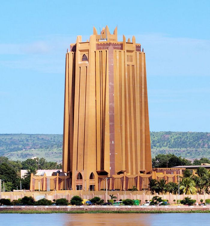 Guy Says African Architecture Isn't Showcased Compared To European And Asian, Posts 44 Of Its Gorgeous Examples Guy Says African Architecture Isn't Showcased Compared To European And Asian, Posts 44 Of Its Gorgeous Examples