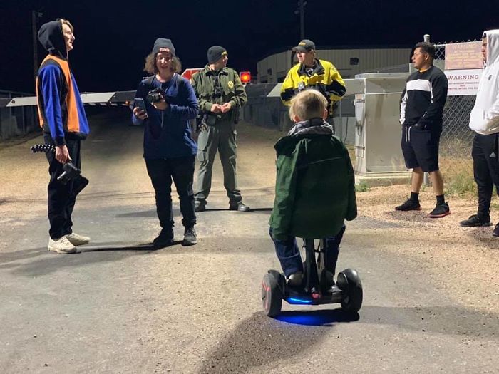 People Are Reporting Live From Area 51 And Here’s How It Looks People Are Reporting Live From Area 51 And Here’s How It Looks