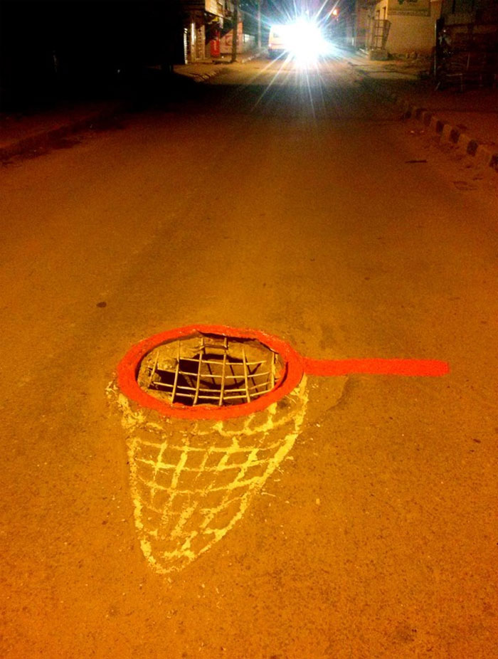 Guy Wants Authorities To Fix The Roads, Takes The Most Creative Way Of Emphasizing How Big This Problem Actually Is Guy Wants Authorities To Fix The Roads, Takes The Most Creative Way Of Emphasizing How Big This Problem Actually Is