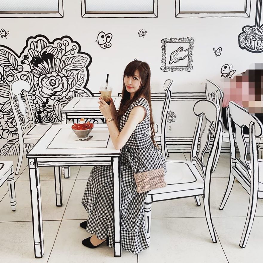 This Unusual Cafe In Japan Will Make You Feel Like You Stepped Into A Cartoon (18 Pics)