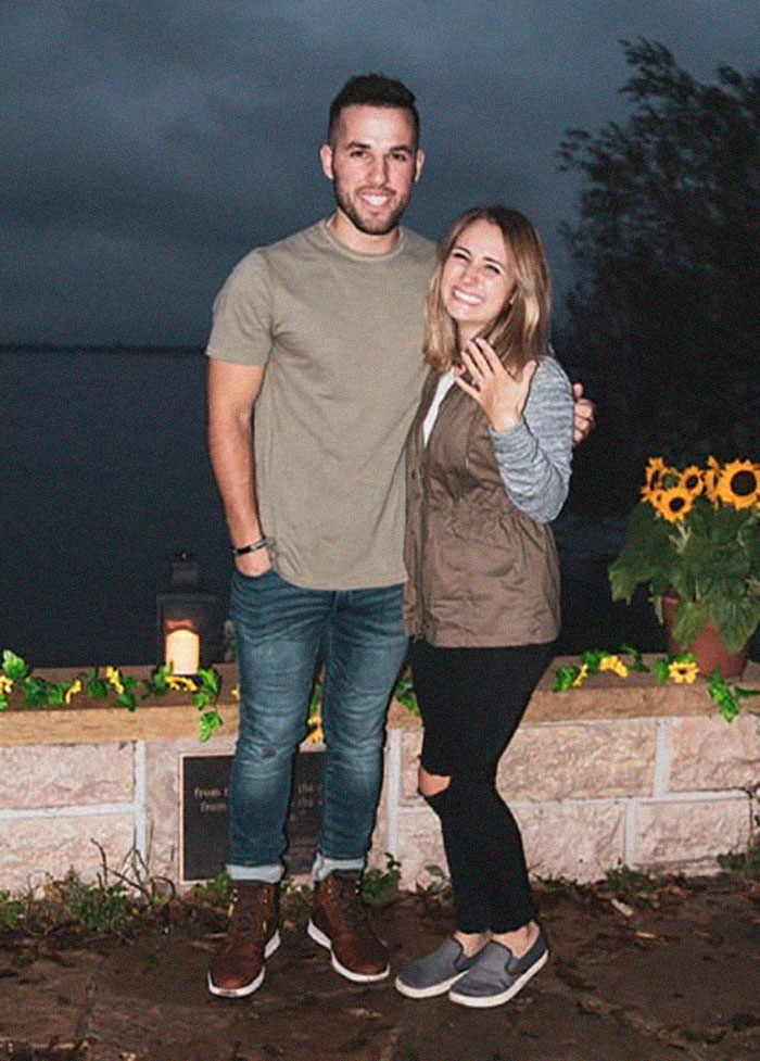 Girl Becomes A Bush On The Day Of Her Sister's Engagement So She Could Capture The Moment Unnoticed