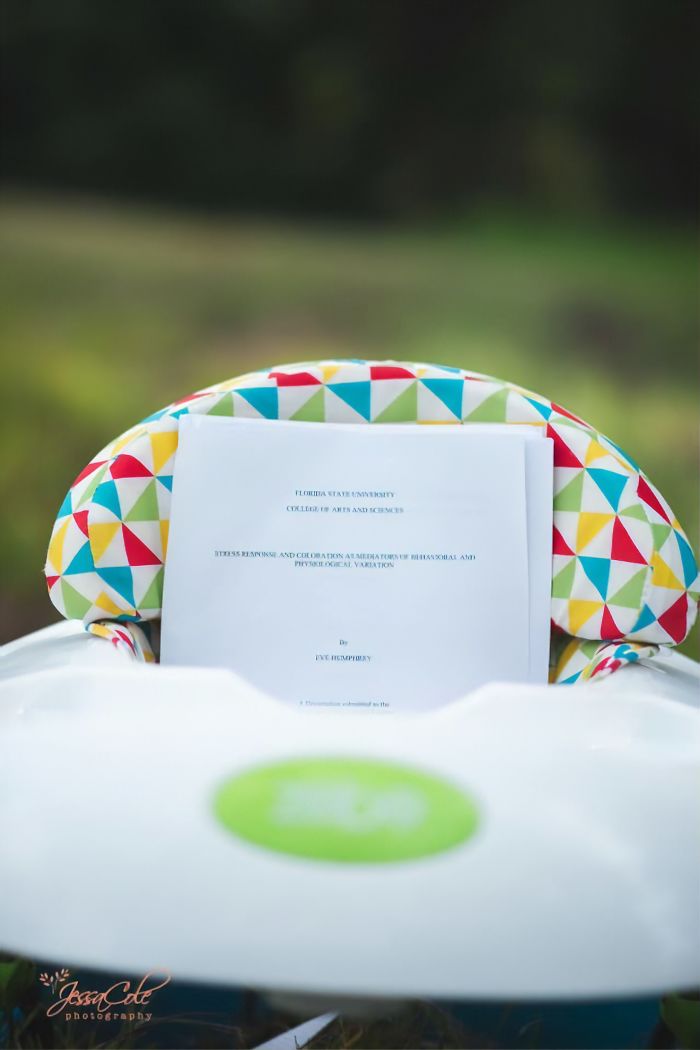 This Doctor Goes Viral After Having A Newborn Photoshoot With Her 6 Y.O. Result - A Dissertation