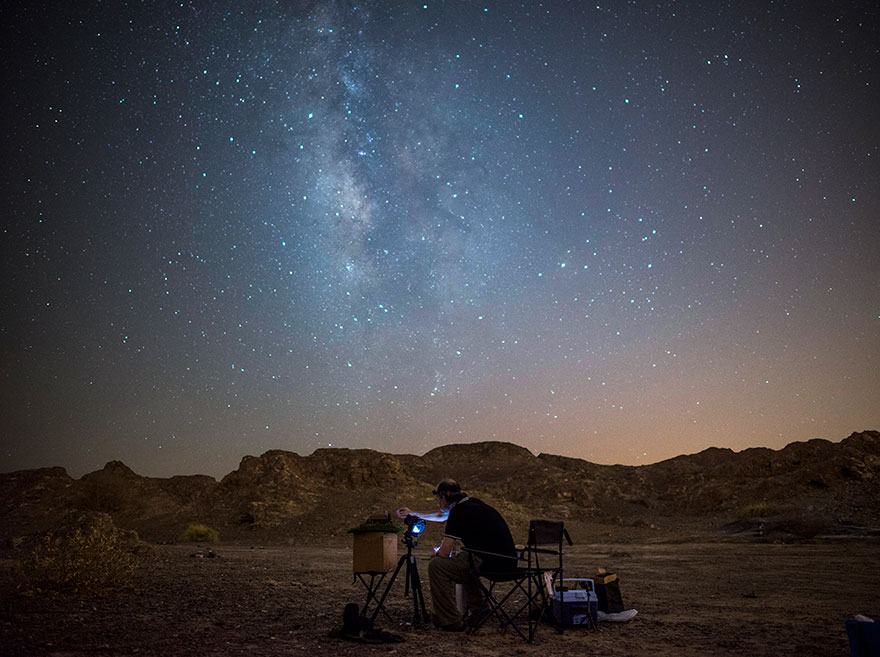 I Photograph Fake Miniature Scenes With The Milky Way In The Background (20 Photos)