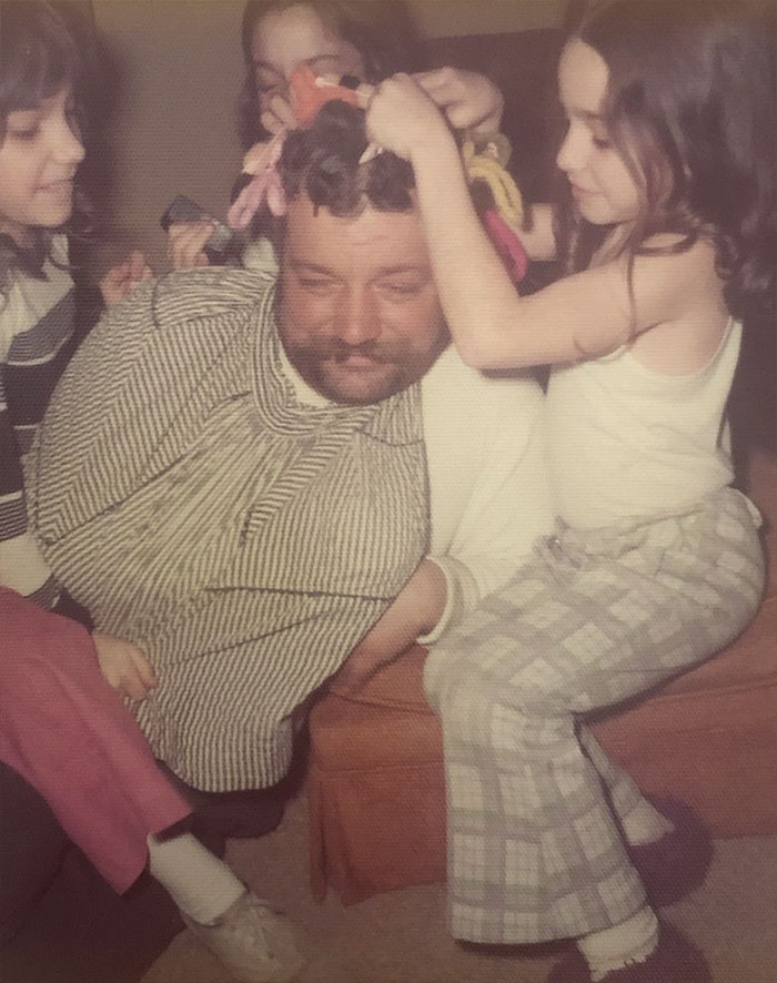 People Are Laughing At The Hilariously Savage Obituary Of An 82-Year-Old Prankster Written By His Family