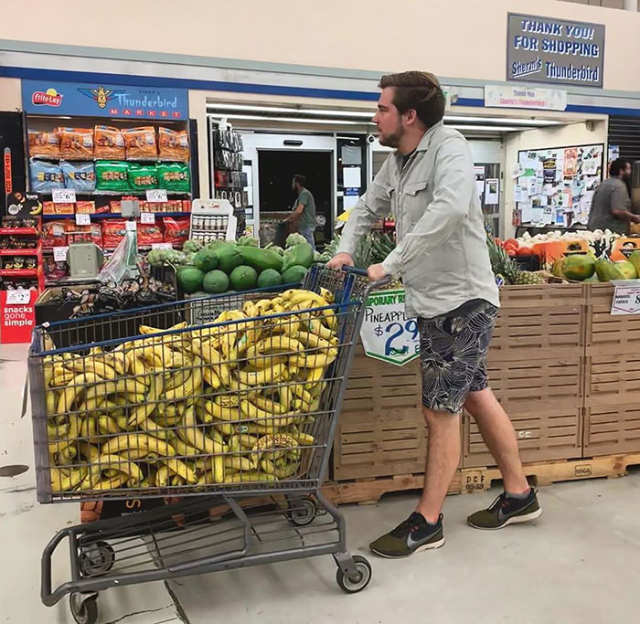 If Brian Buys 2000 Bananas And Eats Half Of Them In One Sitting, How Many Loaves Of Banana Bread Can He Make With The Remaining Bananas?