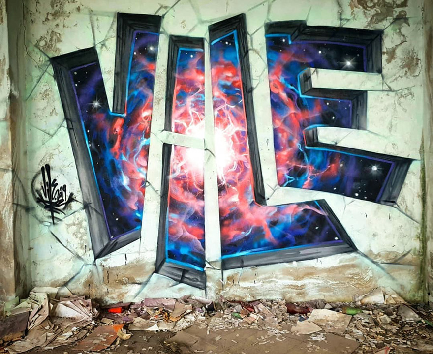 Graffiti-Artist-Transparent-Wall-Art-Vile