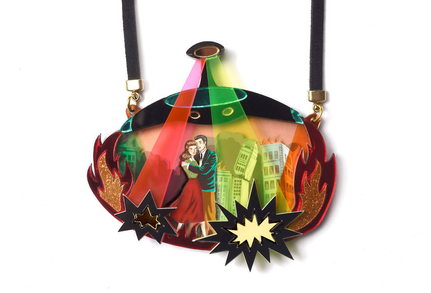 We Create Jewelry With Scenes From Movies Inside We Create Jewelry With Scenes From Movies Inside