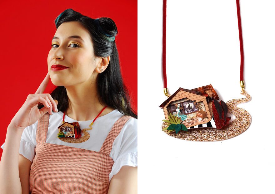 We Create Jewelry With Scenes From Movies Inside