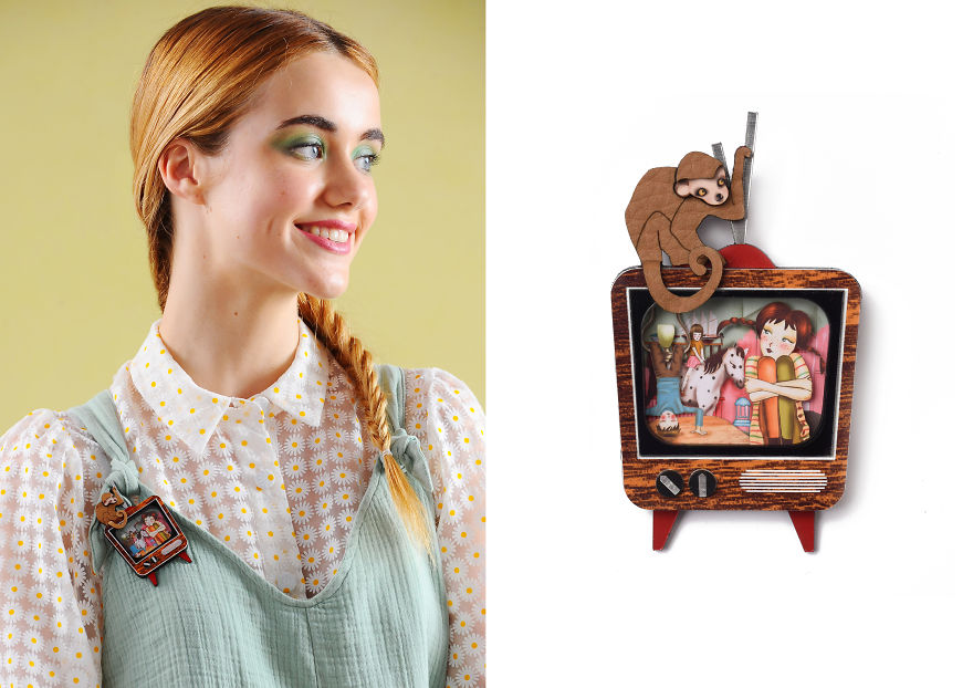 We Create Jewelry With Scenes From Movies Inside