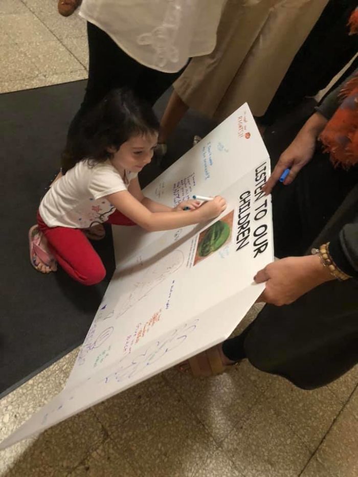 New York Bans Unvaccinated Children From Going To School And Their Anti-Vaxx Parents Are Furious New York Bans Unvaccinated Children From Going To School And Their Anti-Vaxx Parents Are Furious