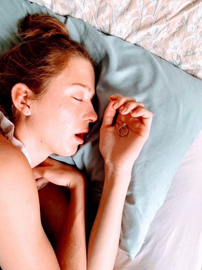 BF Decides To See How Far He Can Take Parading Engagement Ring In Front Of His GF Without Her Noticing (22 Pics) BF Decides To See How Far He Can Take Parading Engagement Ring In Front Of His GF Without Her Noticing (22 Pics)