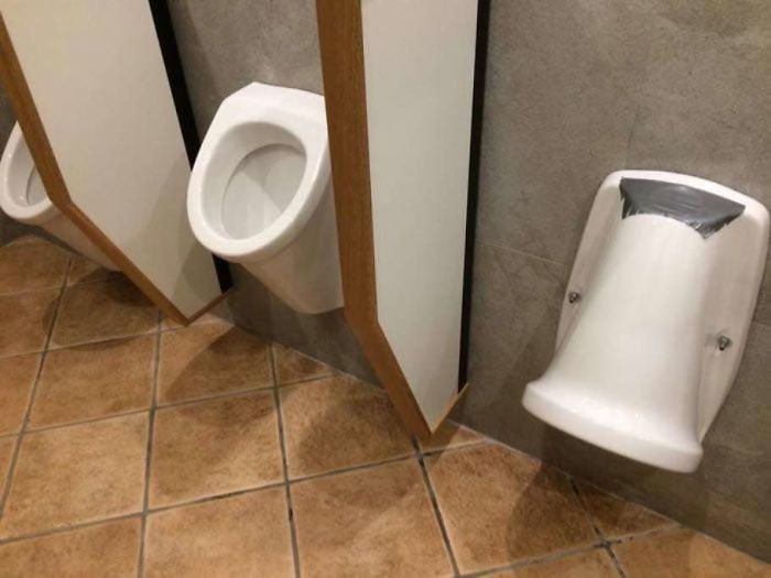 Toilets-With-Threatening-Auras