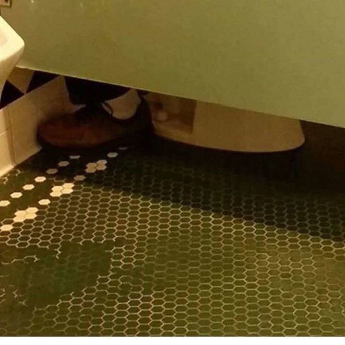 Toilets-With-Threatening-Auras