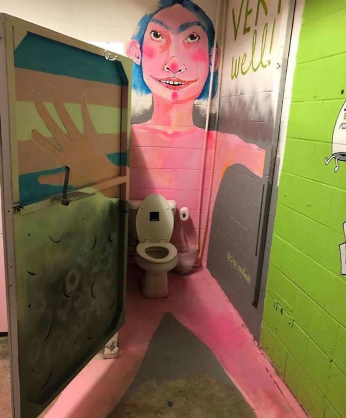 Toilets-With-Threatening-Auras