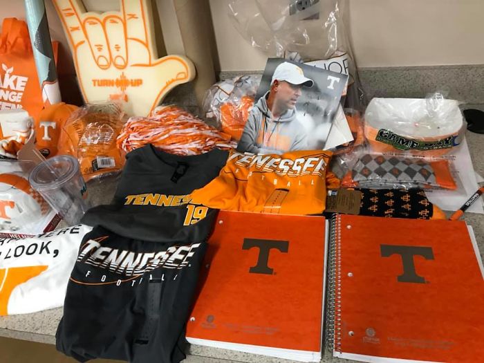 Kid Gets Bullied For His Homemade T-Shirt Design, The University Of Tennessee Responds By Turning It Into Their Official Merch Kid Gets Bullied For His Homemade T-Shirt Design, The University Of Tennessee Responds By Turning It Into Their Official Merch