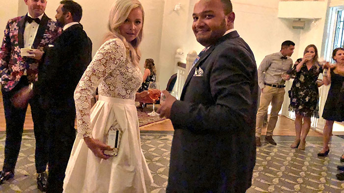 13 Times Brides Couldn't Hold Back Their Happiness Because They Wore Dresses With Pockets