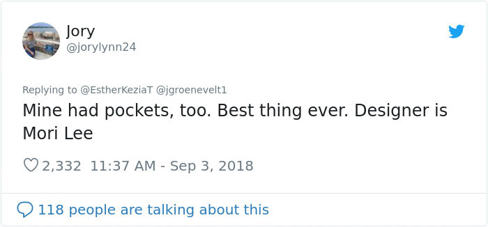 13 Times Brides Couldn't Hold Back Their Happiness Because They Wore Dresses With Pockets