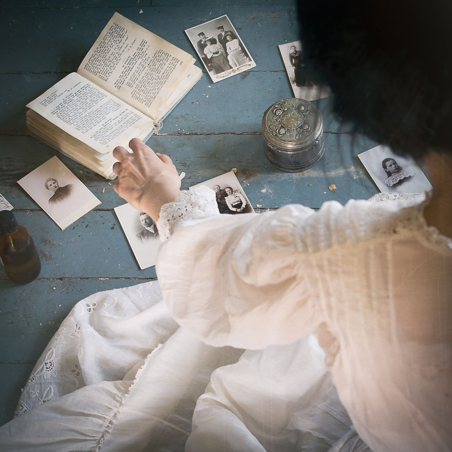 I Made A Photo Series Inside An Abandoned House