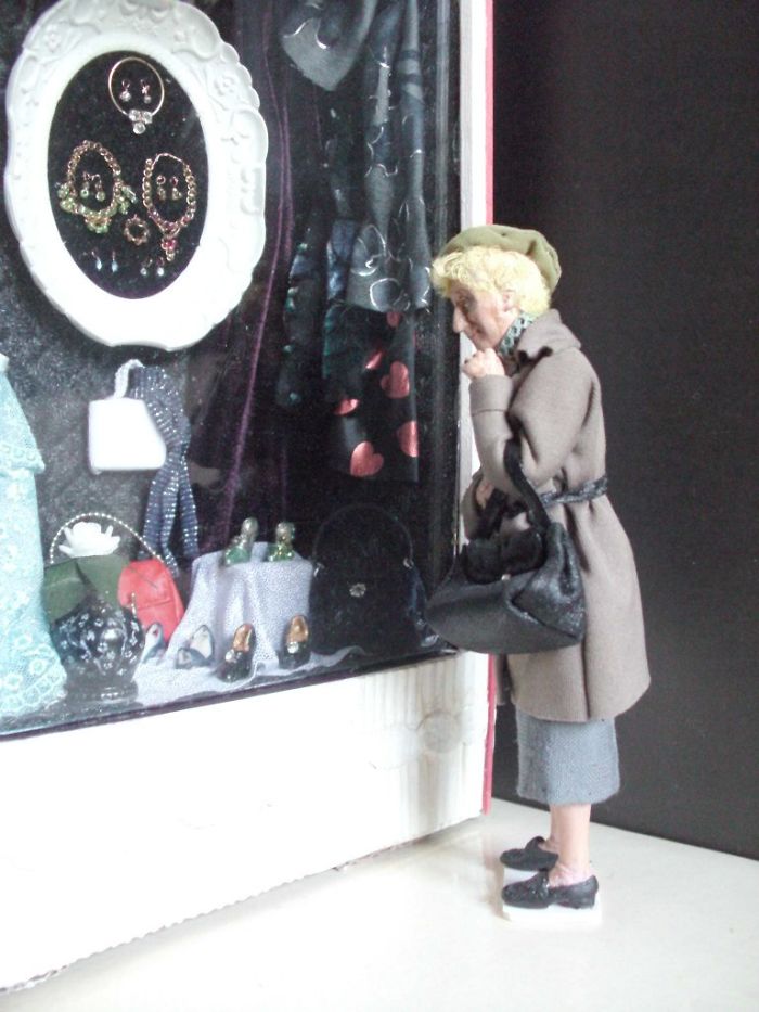 Doll Master From Novosibirsk Creates Realistic Works About Old People Live