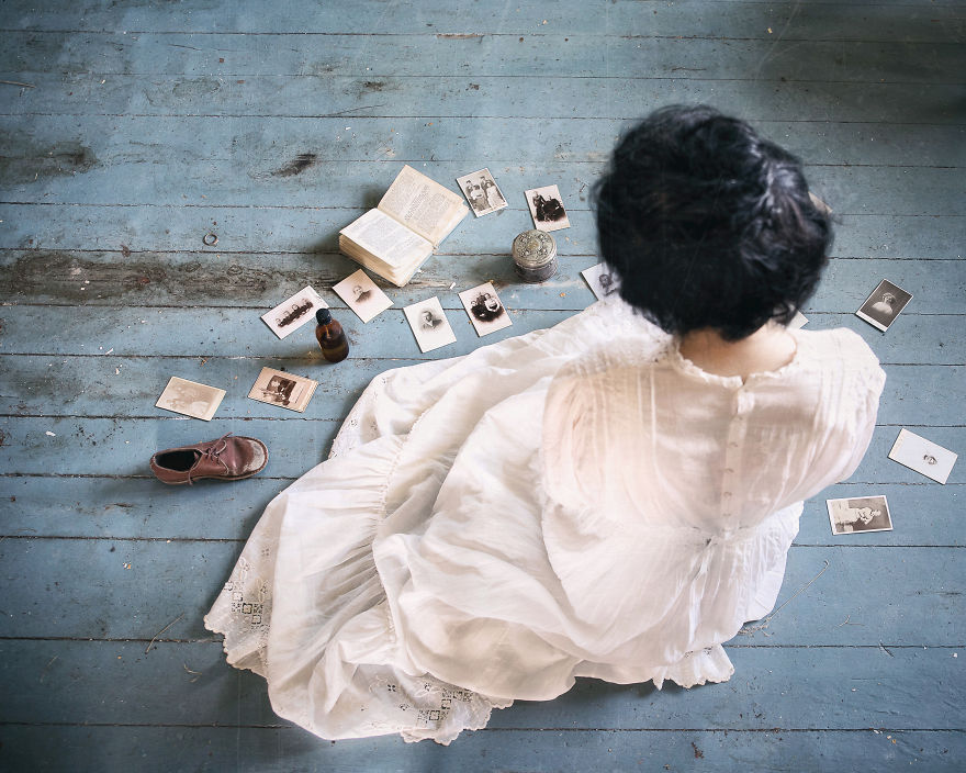 I Made A Photo Series Inside An Abandoned House