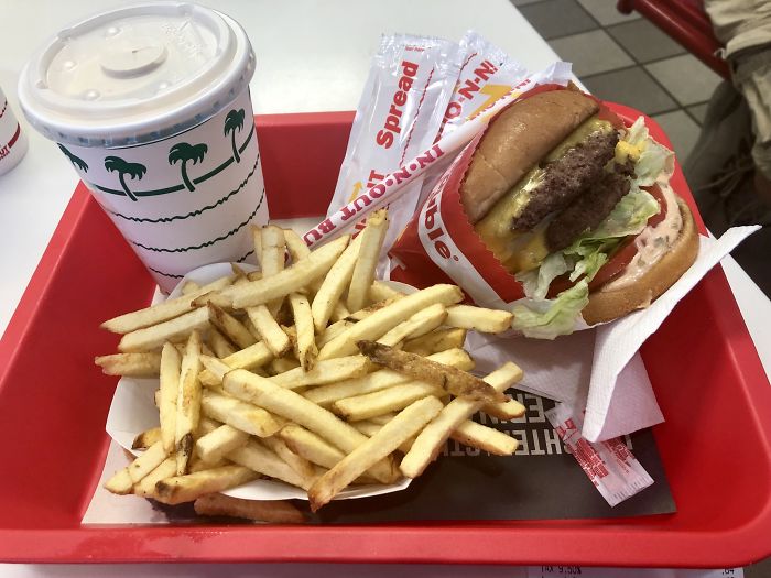 Australian Traveler Went To The US & Documented American Food Australian Traveler Went To The US & Documented American Food