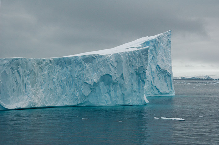 315 Billion Tonnes Of Ice Just Broke Off From Antarctic Ice Shelf And It's 5 Times Bigger Than Malta