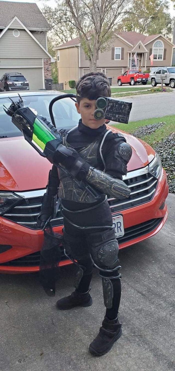 My Incredible Wife Made My Son's, Er, Drone's Borg Costume With Old Toys And About $30 Worth Of Stuff From A Dollar Store