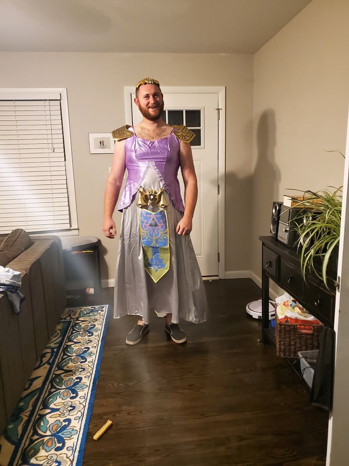 This Years Rendition Of “We Aren’t Doing A Couples Costume”