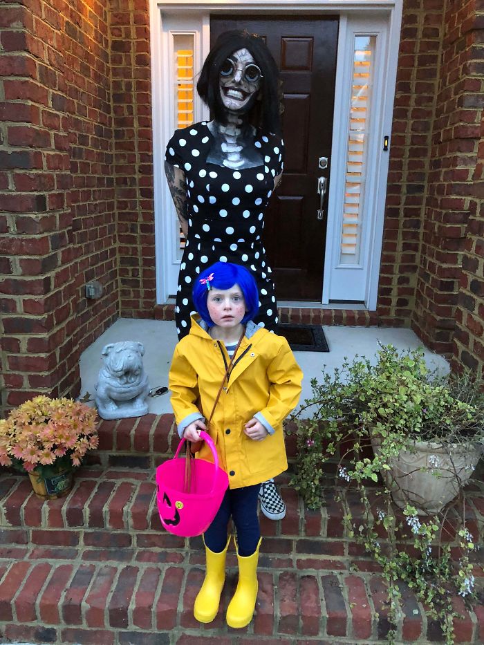 My 6-Year-Old Sister Wanted To Be Coraline For Halloween And For Me To Accompany Her As The Other Mother. Here Is Our Result