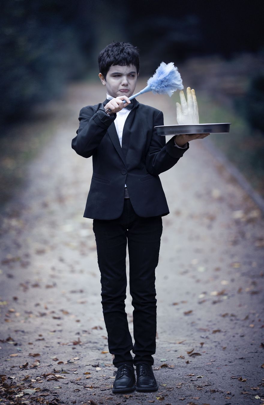 My 20 Pics Of A Family Dressed Up As The Addams Family For Halloween My 20 Pics Of A Family Dressed Up As The Addams Family For Halloween