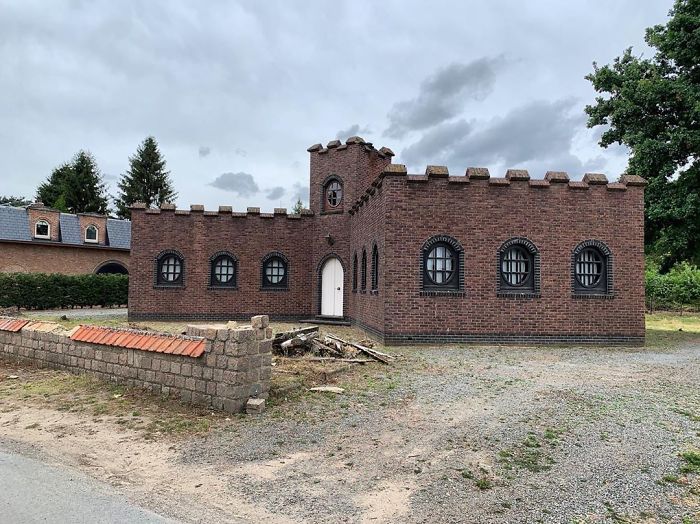 Even The Neighbours Are Scared