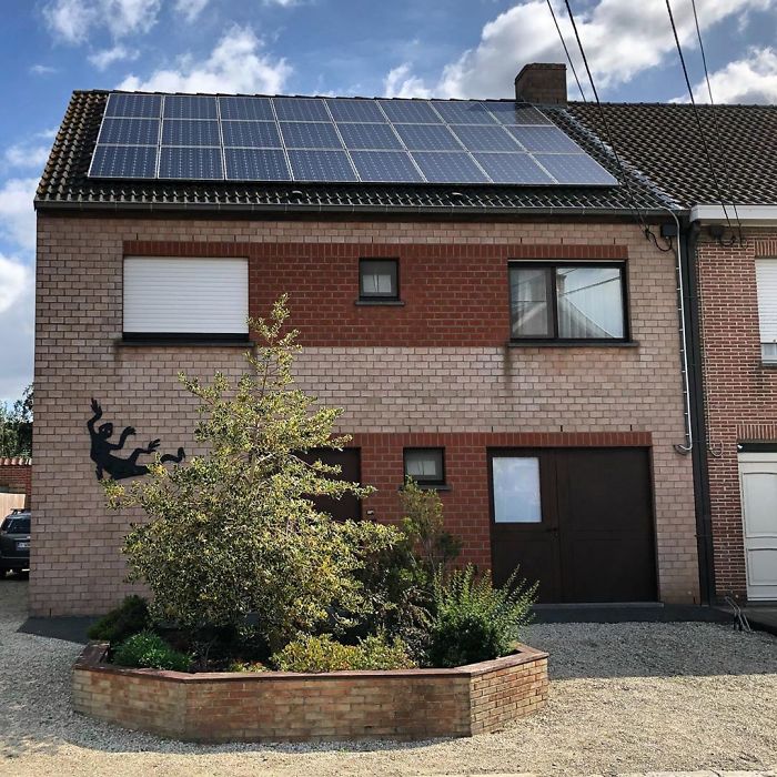 If You Have Brown Stripes Like This, You Should Wipe Better