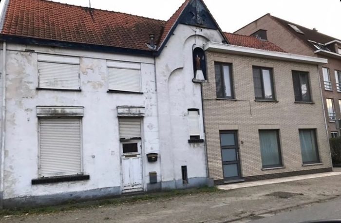 So, Who Was Ugly First?