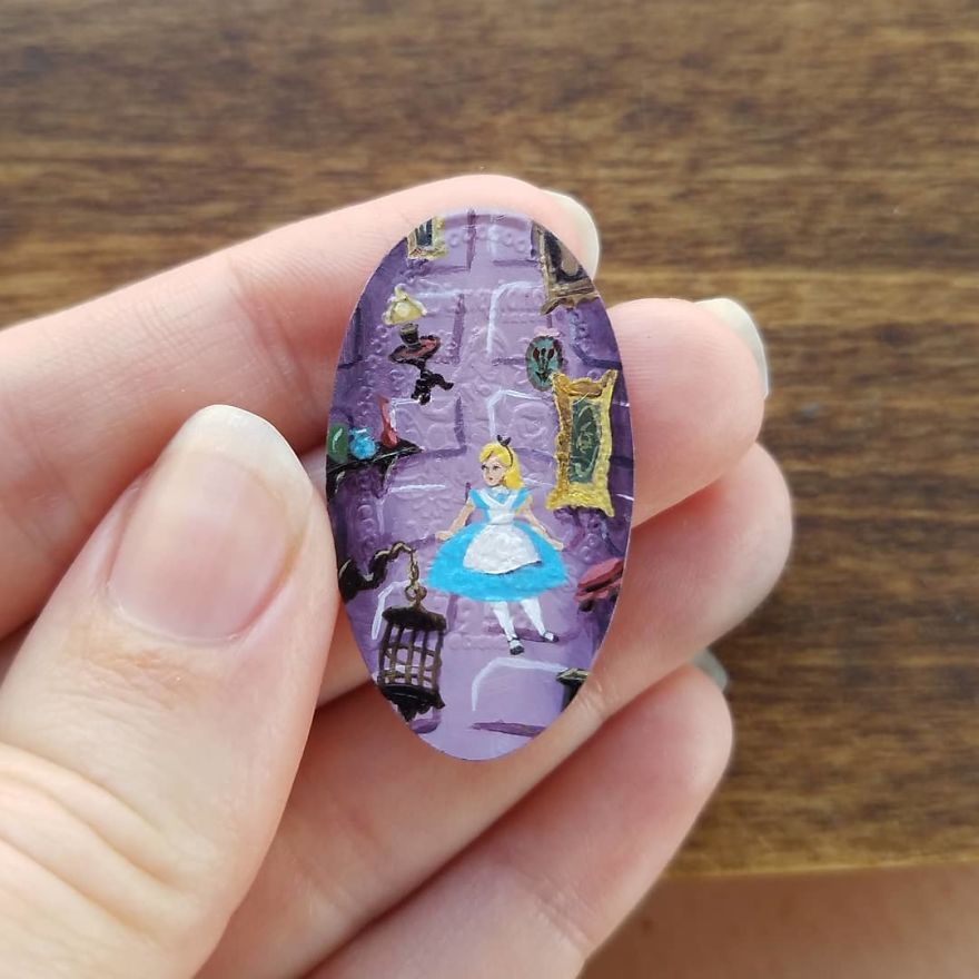 Alice Falling Into Wonderland, Painted On A Disneyland Pressed Penny. .
.
.
.
.
.
.
.
.
#disneyland #disney #aliceinwonderland #pressedpenny #mini #miniature #brymarie #contemporarypainting #contemporaryart #oilpainting #painting #paint #oils #disneyfineart #artoftheday #artofinstagram #instaartist #artcollector
