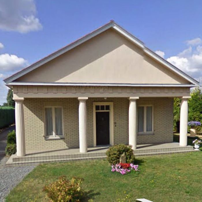 This Is An Emergency, Somebody Call The Akropolice