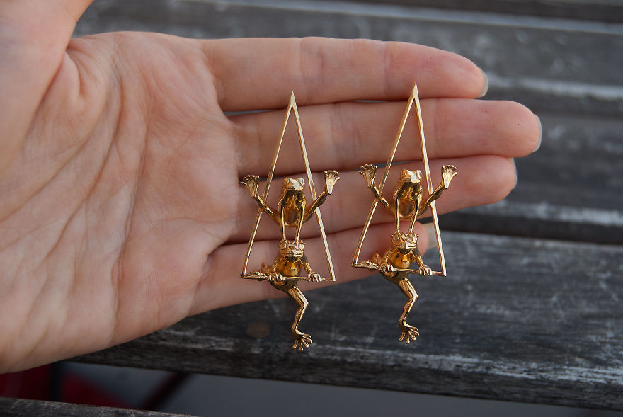 3D Printed Jewelry Of Frogs Doing Yoga And Nature/Fantasy Inspired Animals 3D Printed Jewelry Of Frogs Doing Yoga And Nature/Fantasy Inspired Animals