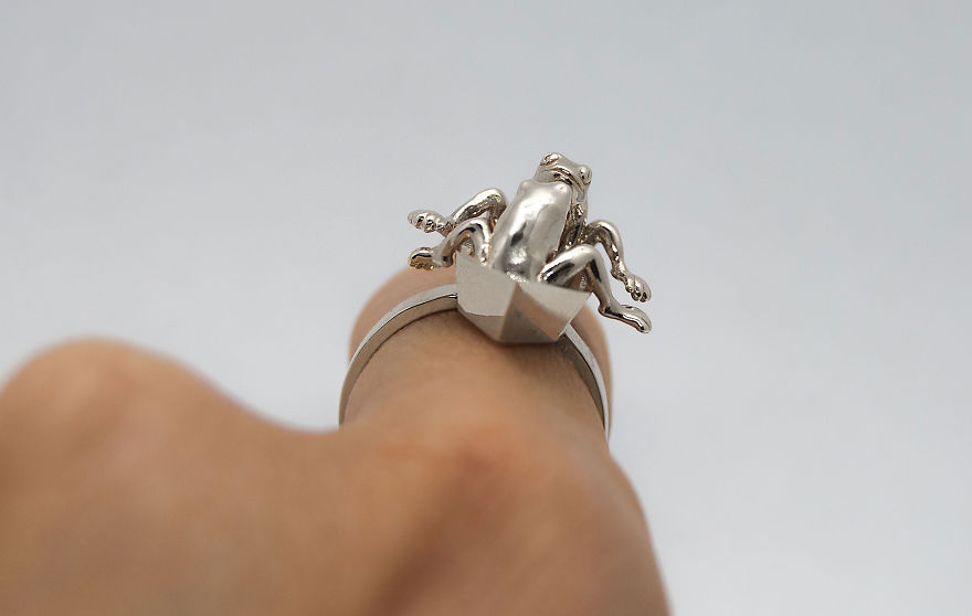 3D Printed Jewelry Of Frogs Doing Yoga And Nature/Fantasy Inspired Animals