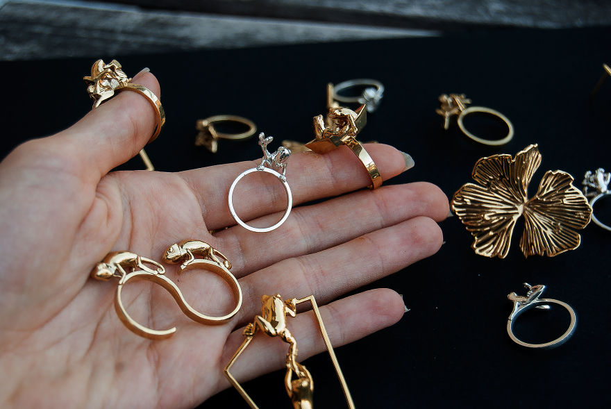 3D Printed Jewelry Of Frogs Doing Yoga And Nature/Fantasy Inspired Animals 3D Printed Jewelry Of Frogs Doing Yoga And Nature/Fantasy Inspired Animals