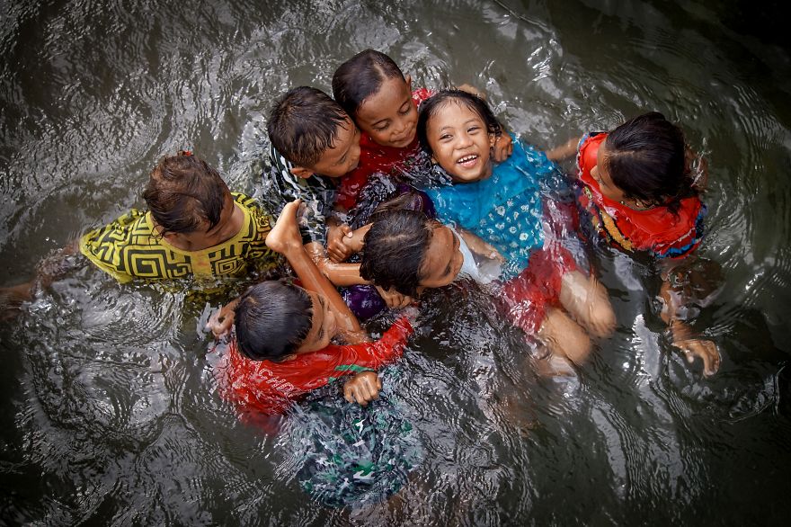 Water Play, Habirun, Indonesia