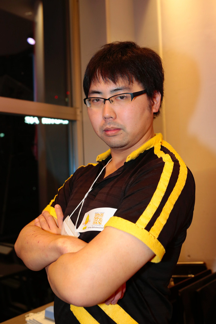 People In E-Sports Group Photos