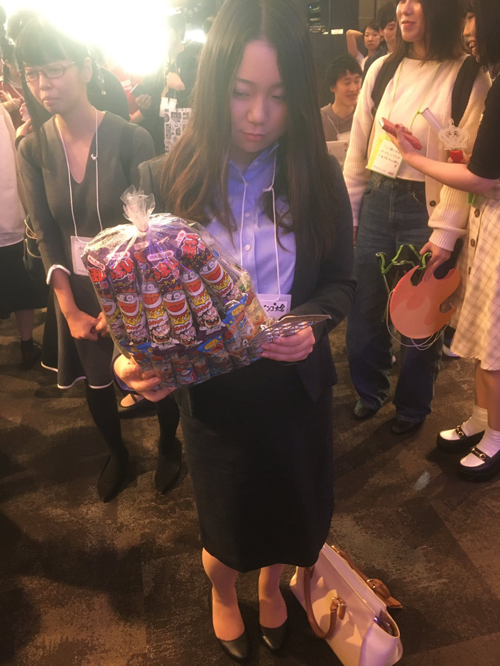 Person Who Won 5th Prize At The Company Bingo