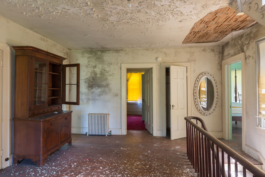 I Explored The Remains Of An Abandoned Mansion Filled With American History I Explored The Remains Of An Abandoned Mansion Filled With American History