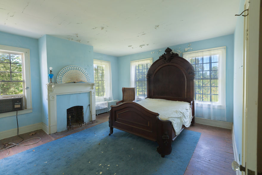 I Explored The Remains Of An Abandoned Mansion Filled With American History I Explored The Remains Of An Abandoned Mansion Filled With American History