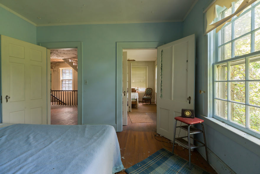 I Explored The Remains Of An Abandoned Mansion Filled With American History I Explored The Remains Of An Abandoned Mansion Filled With American History