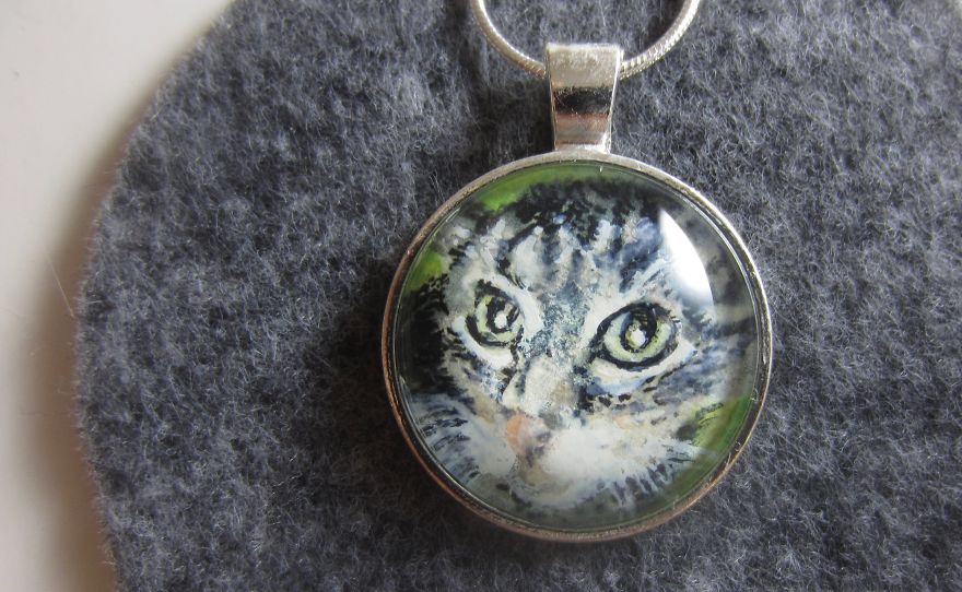 I Hand Paint 1-Inch Pet Portraits (20 Pics)