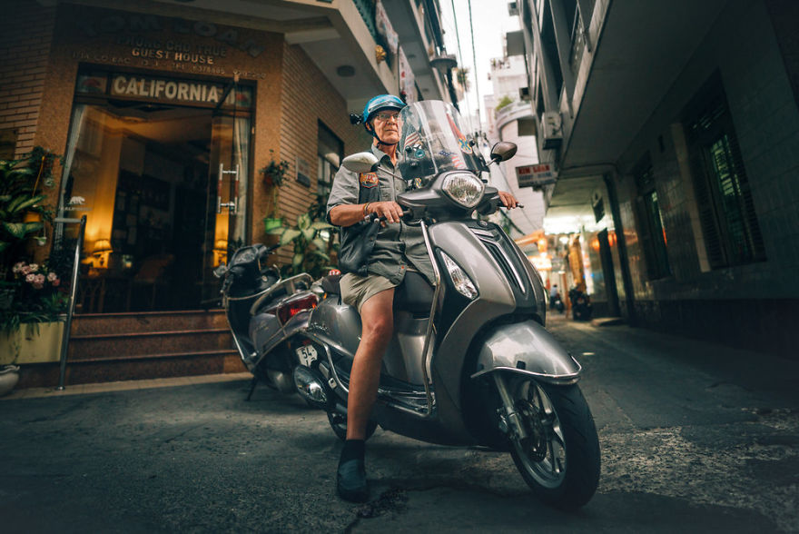 I Capture American Veterans That Moved Back To Vietnam To Find Ways To Deal With Their PTSD