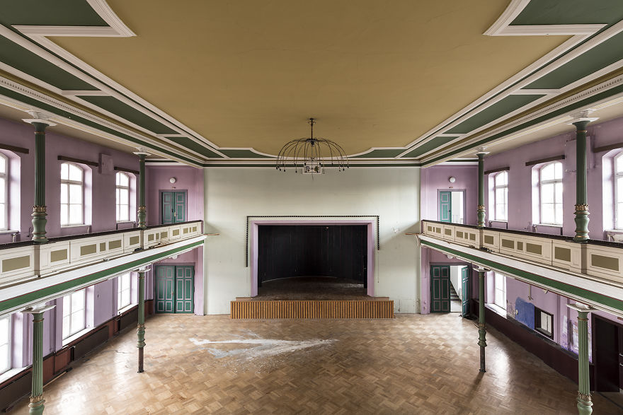 I Photograph Abandoned And Forgotten Ballroom In Germany