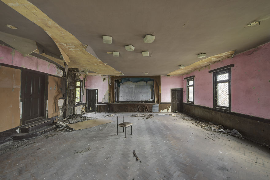 I Photograph Abandoned And Forgotten Ballroom In Germany