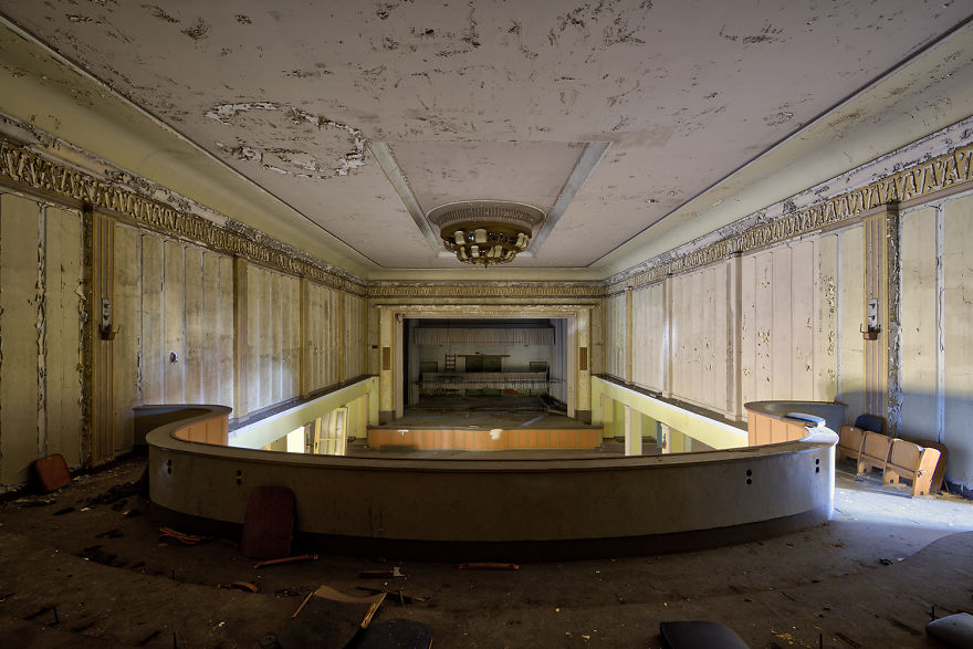 I Photograph Abandoned And Forgotten Ballroom In Germany